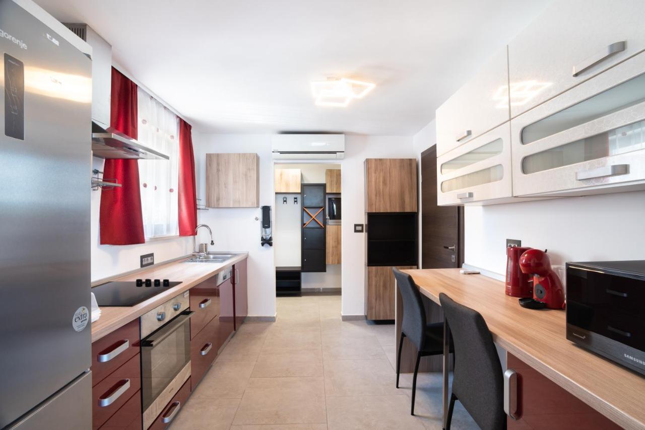 Toni Apartment